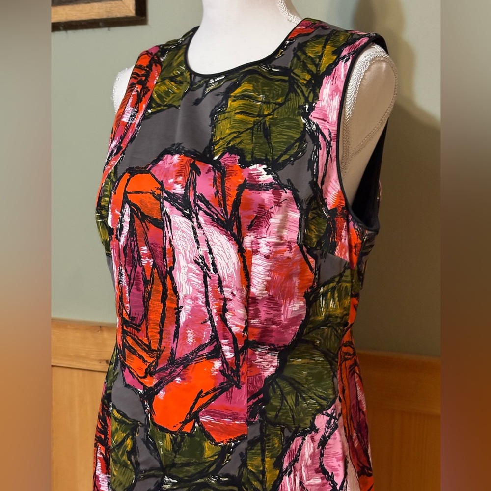 Trina Turk Sheath Sleeveless Dress Silk Blend Floral Print size 10 - Picture 2 of 13